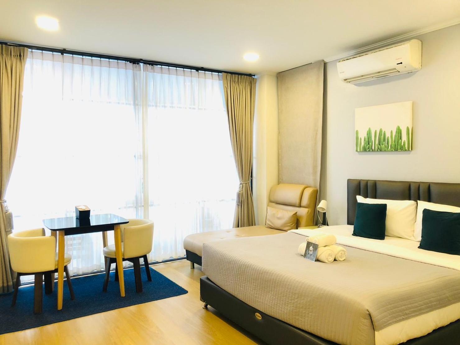 La Riva Boutique Hotel Kamphaeng Phet Buitenkant foto