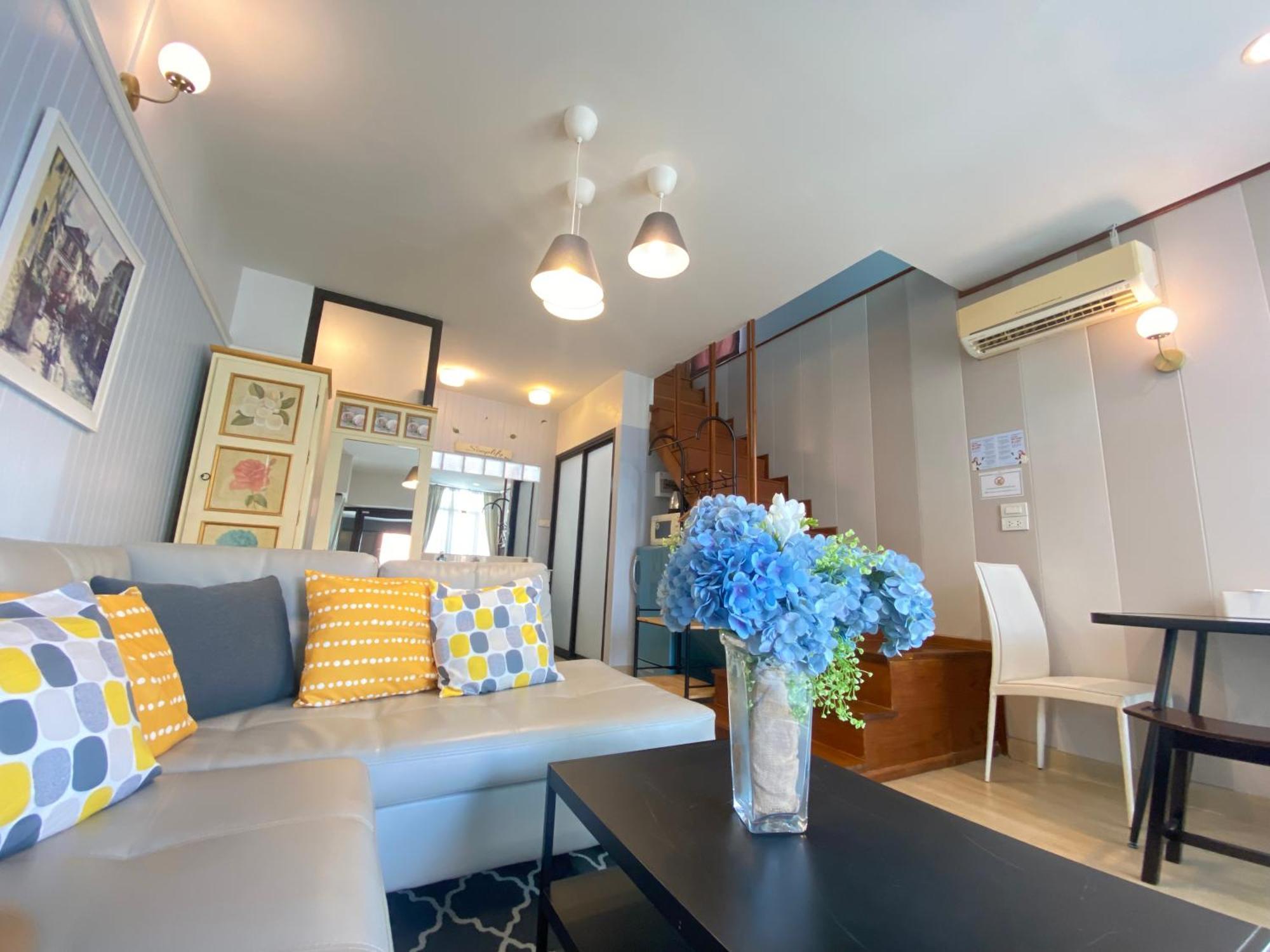 La Riva Boutique Hotel Kamphaeng Phet Buitenkant foto