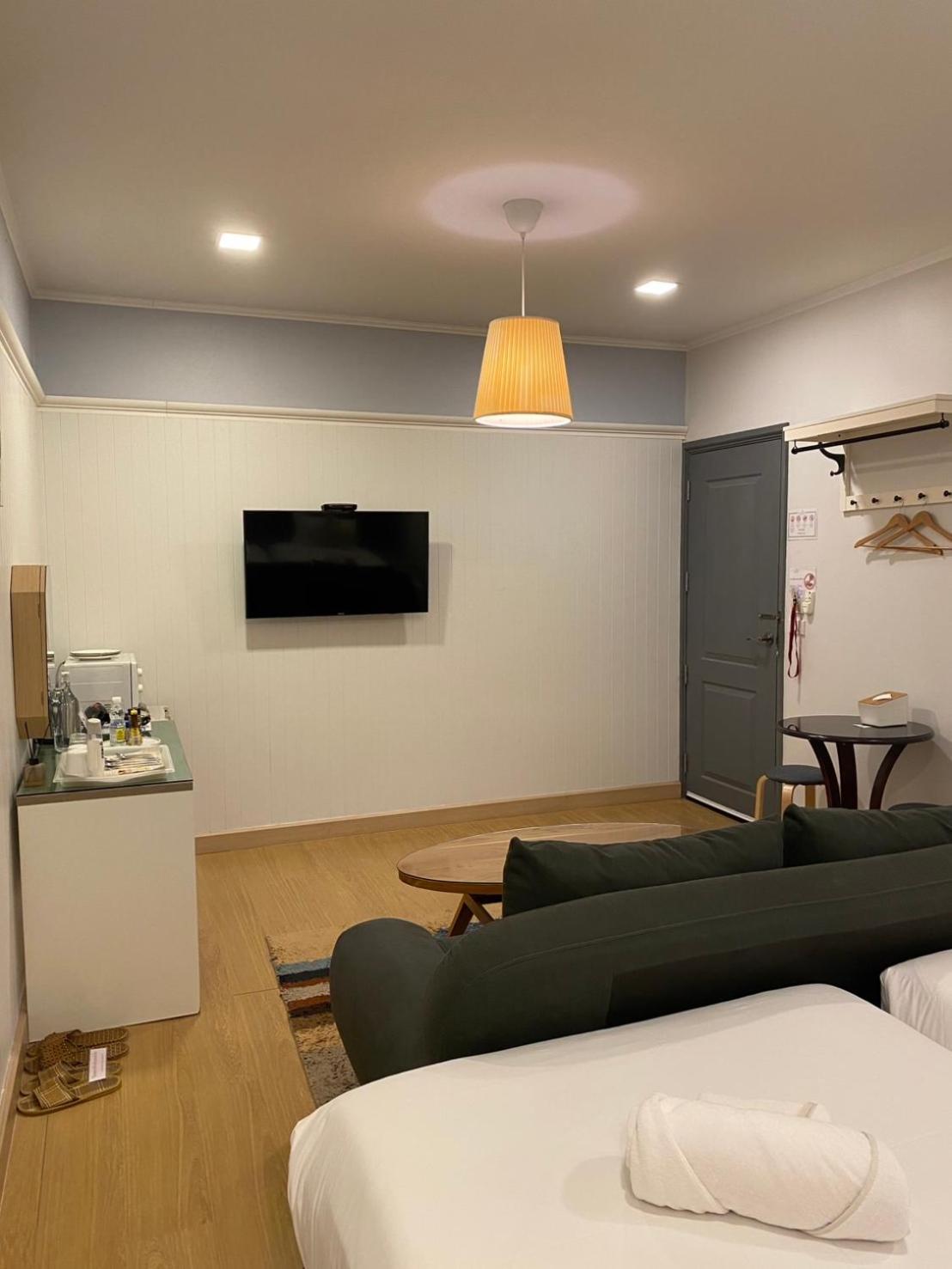 La Riva Boutique Hotel Kamphaeng Phet Buitenkant foto