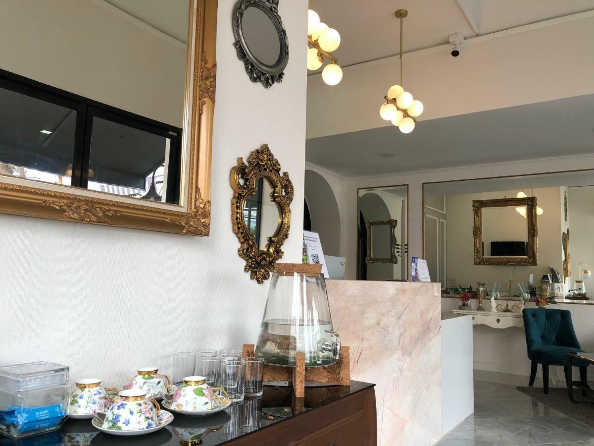 La Riva Boutique Hotel Kamphaeng Phet Buitenkant foto