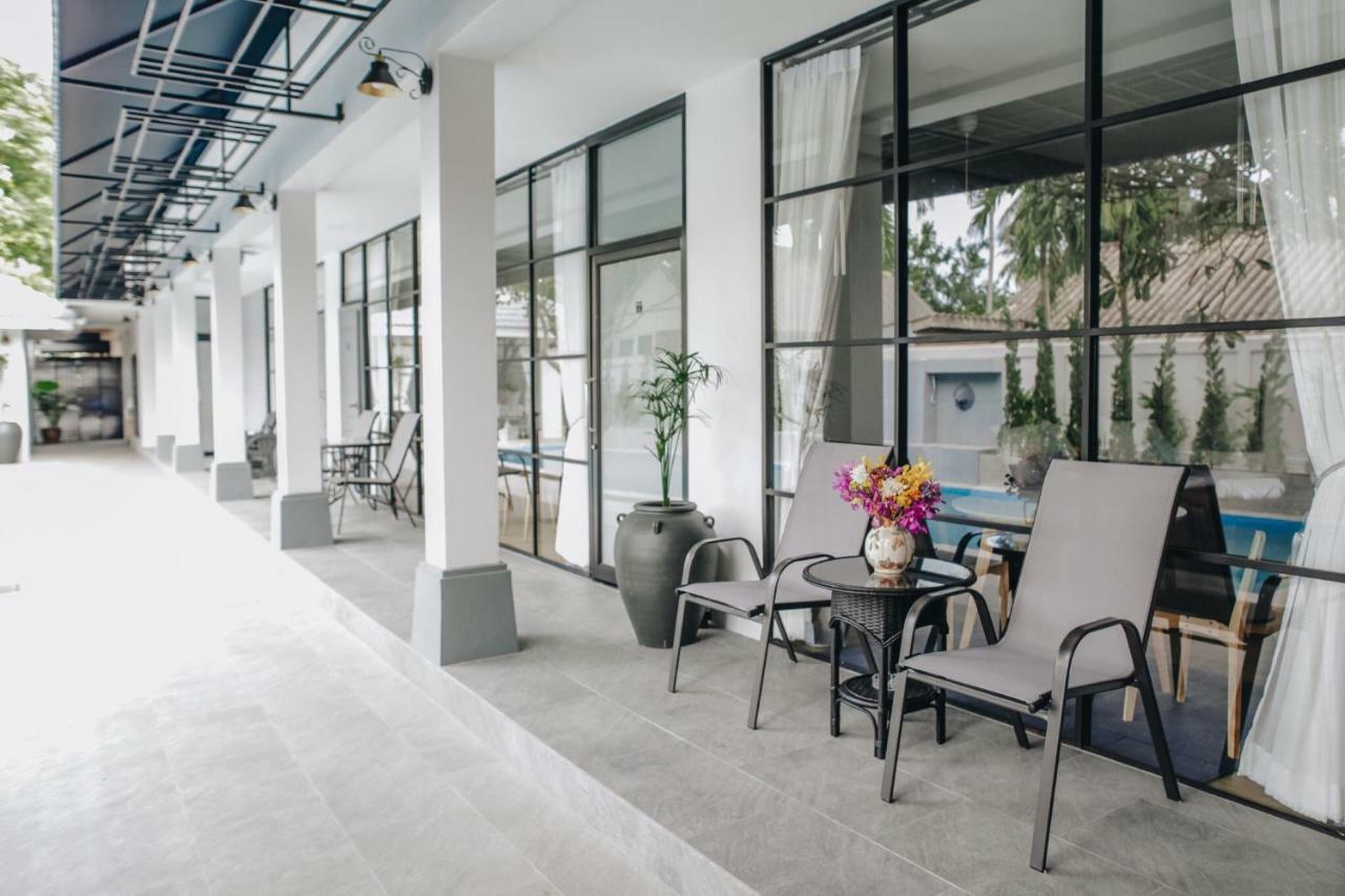 La Riva Boutique Hotel Kamphaeng Phet Buitenkant foto